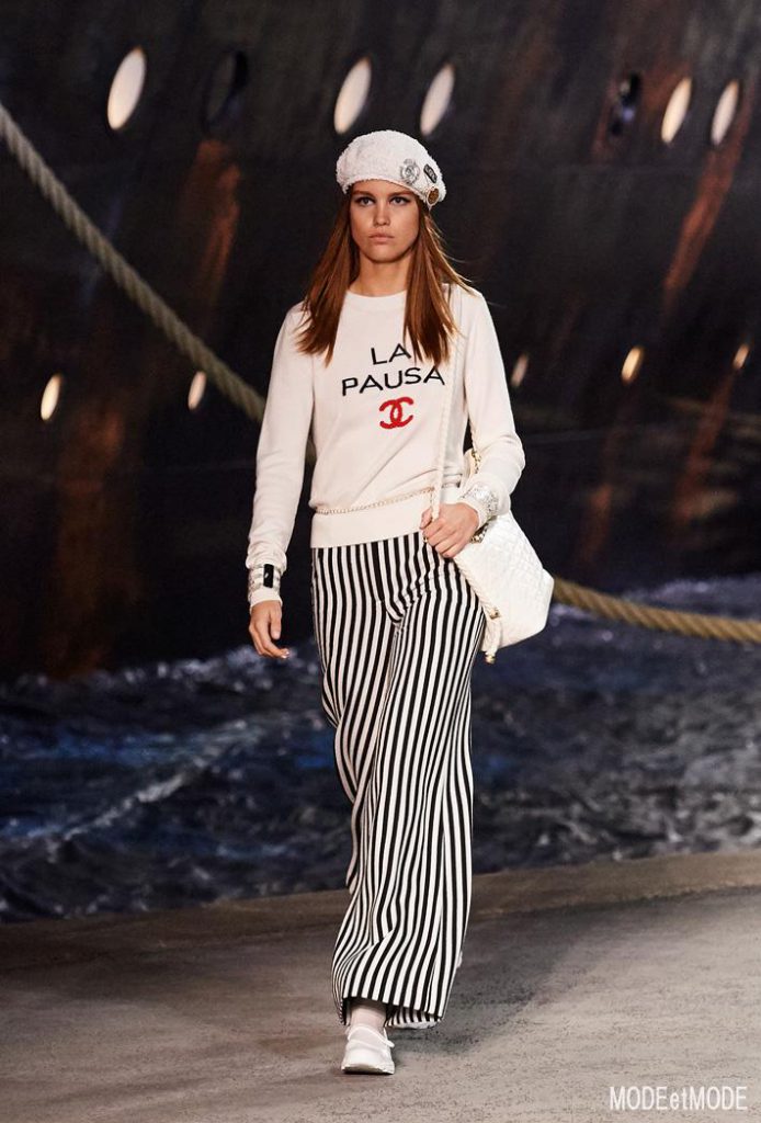 chanel_cruise_aw18hc_002