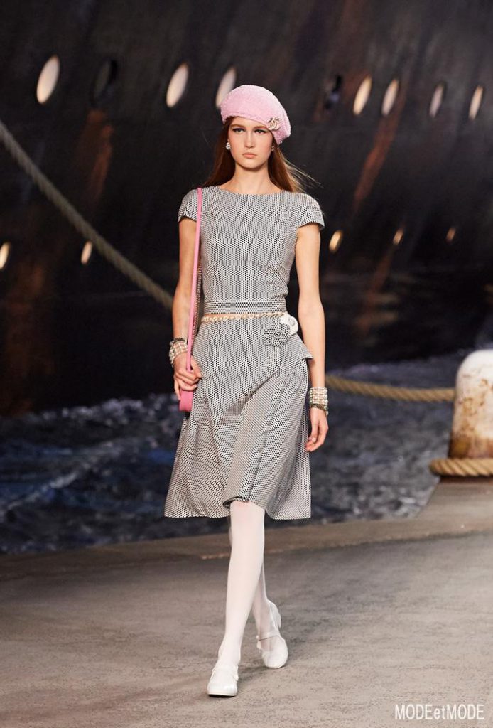 chanel_cruise_aw18hc_016