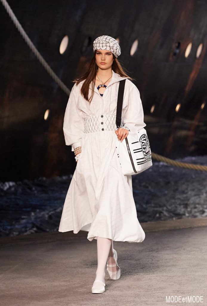 chanel_cruise_aw18hc_021