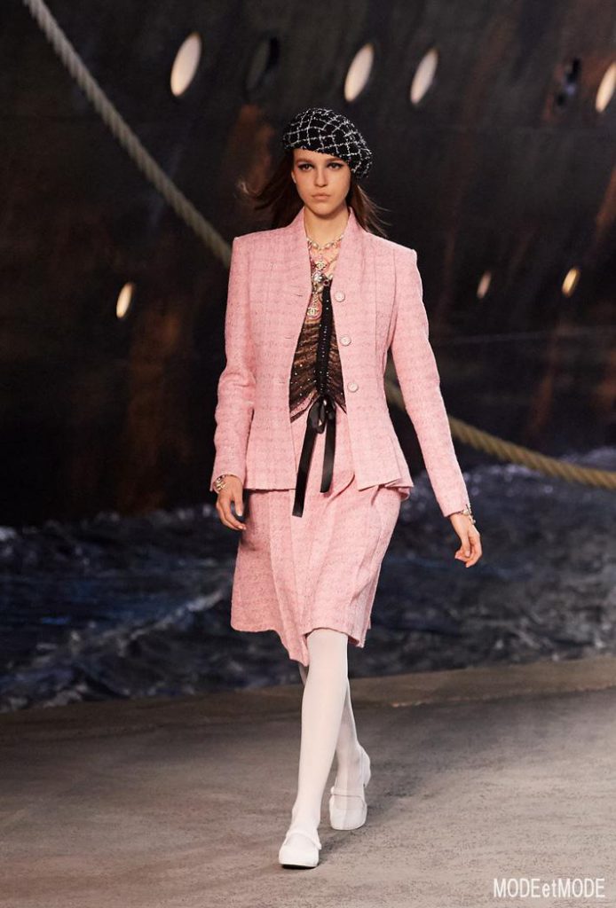 chanel_cruise_aw18hc_040