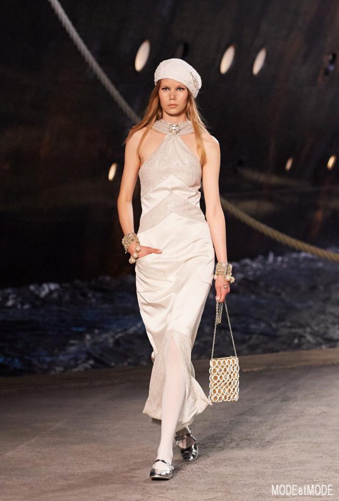 chanel_cruise_aw18hc_075