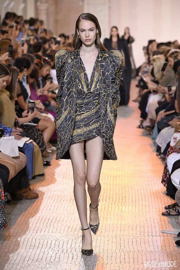 Elie Saab Haute Couture Paris Fall Winter 2018/19 Paris July 2018