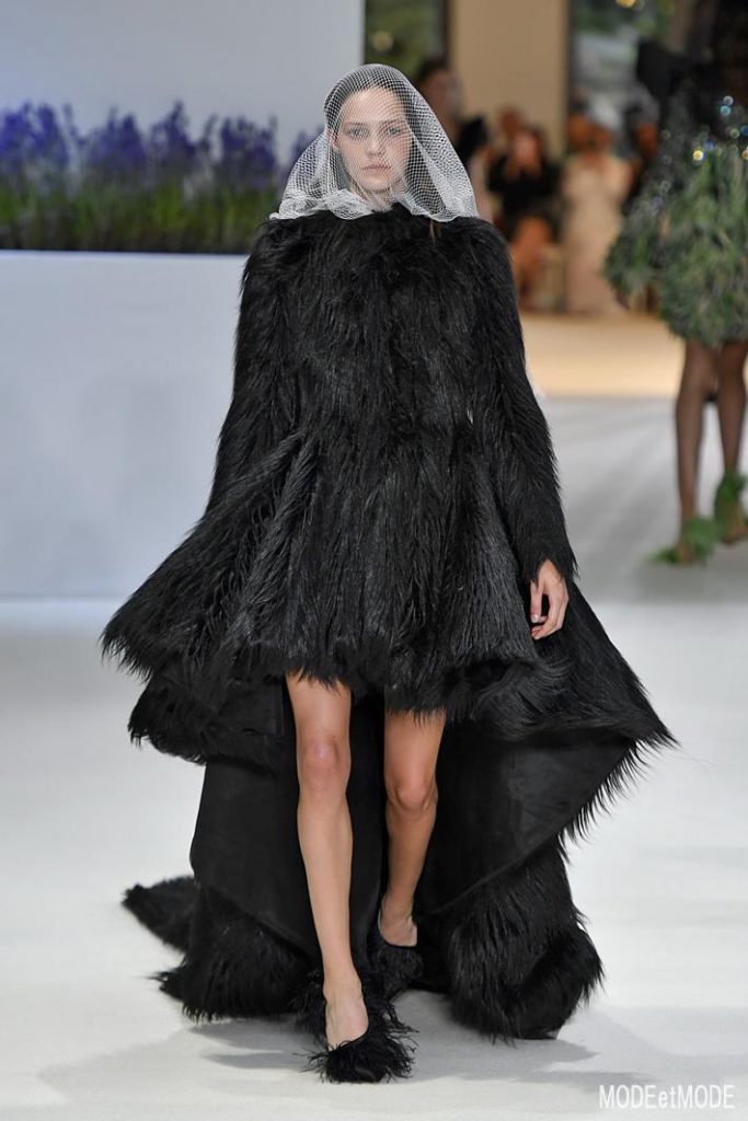 Giambattista Valli Haute Couture Paris Fall Winter 2018/19 Paris July 2018