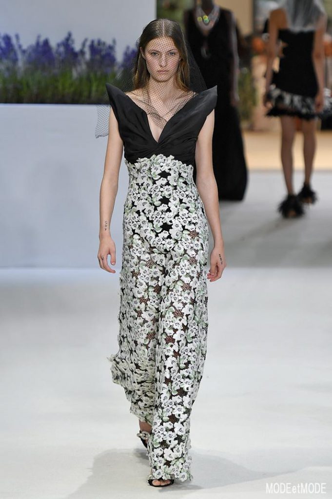 Giambattista Valli Haute Couture Paris Fall Winter 2018/19 Paris July 2018