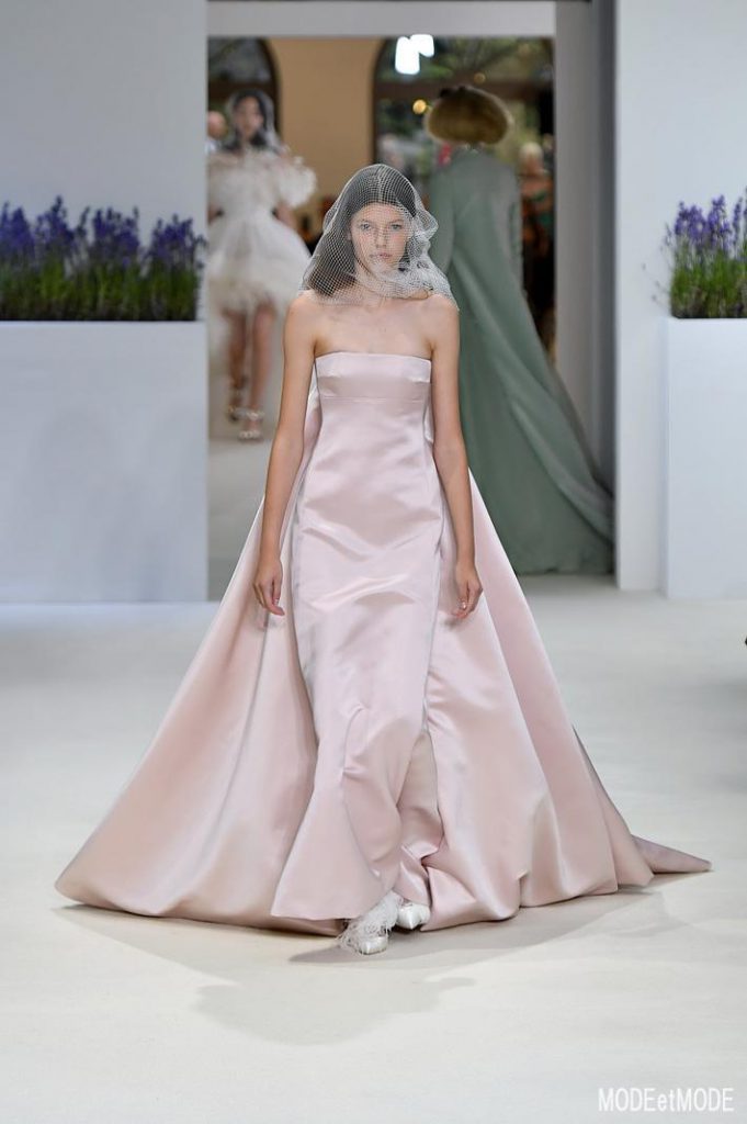 Giambattista Valli Haute Couture Paris Fall Winter 2018/19 Paris July 2018