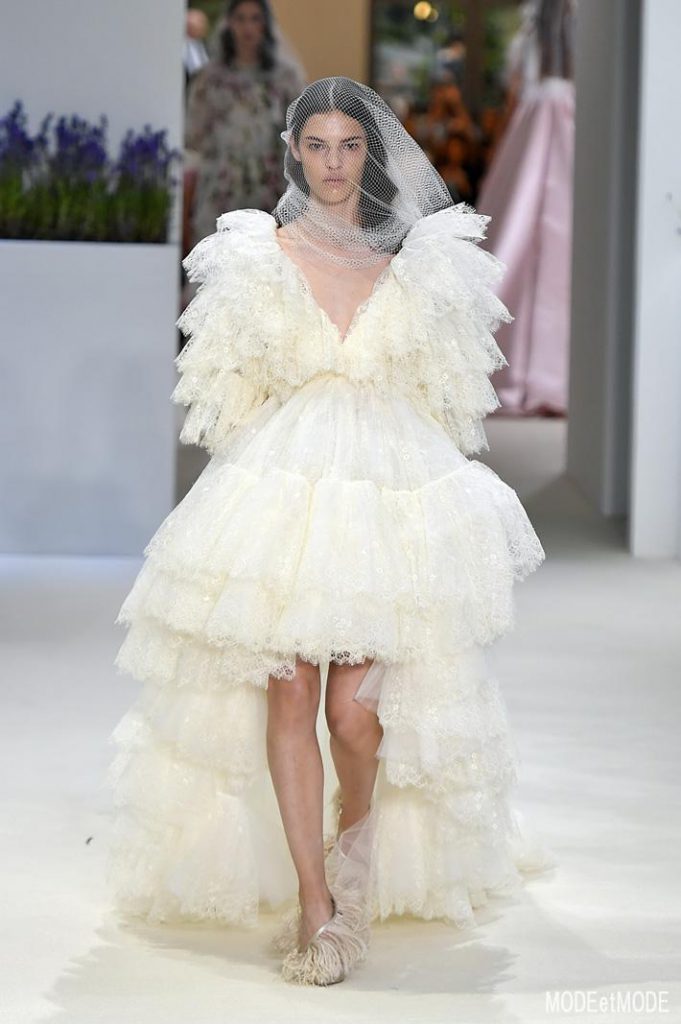 Giambattista Valli Haute Couture Paris Fall Winter 2018/19 Paris July 2018