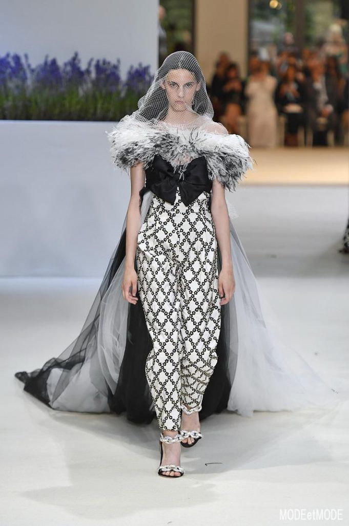 Giambattista Valli Haute Couture Paris Fall Winter 2018/19 Paris July 2018