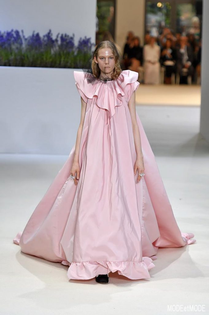 Giambattista Valli Haute Couture Paris Fall Winter 2018/19 Paris July 2018