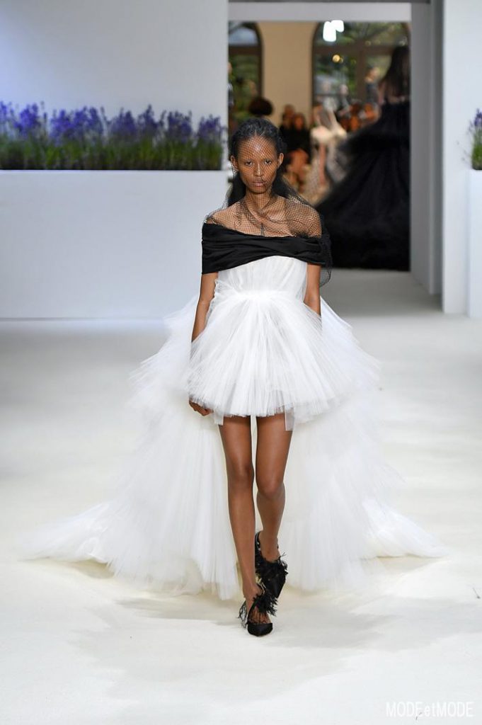 Giambattista Valli Haute Couture Paris Fall Winter 2018/19 Paris July 2018