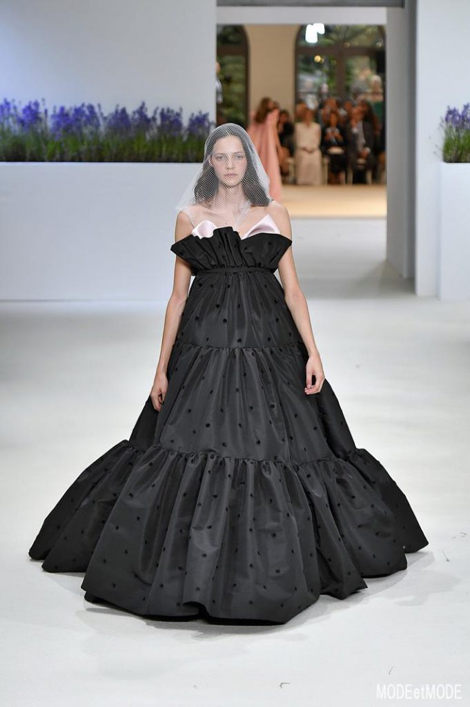 Giambattista Valli Haute Couture Paris Fall Winter 2018/19 Paris July 2018