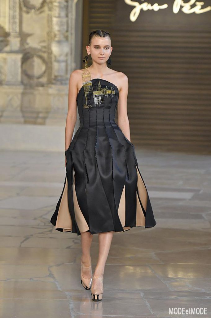 Guo Pei Haute Couture Paris Fall Winter 2018/19 Paris July 2018