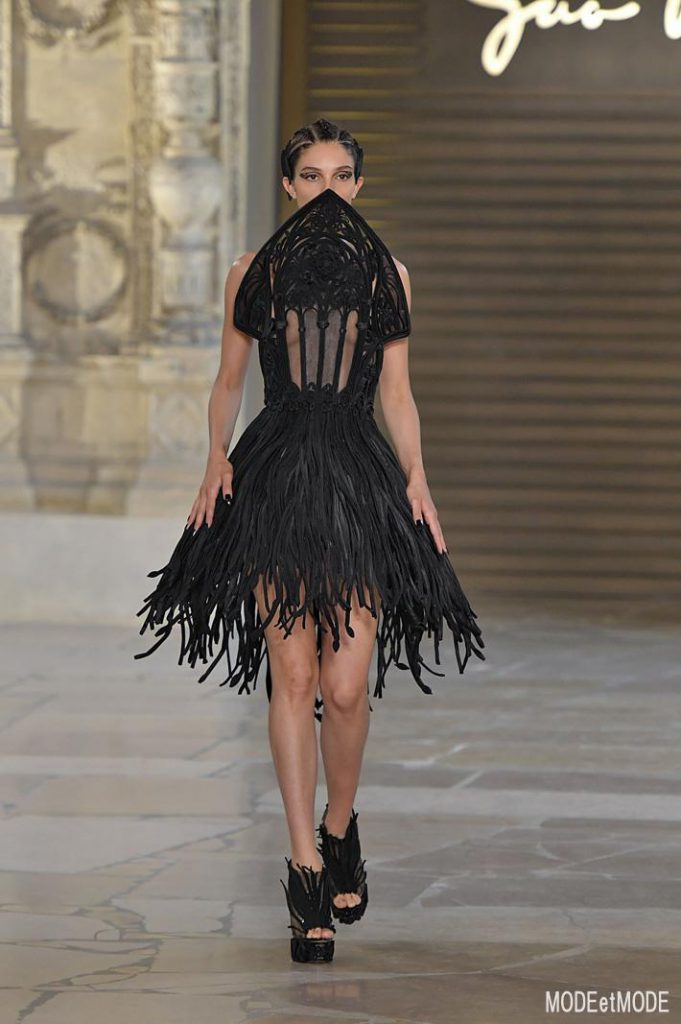Guo Pei Haute Couture Paris Fall Winter 2018/19 Paris July 2018