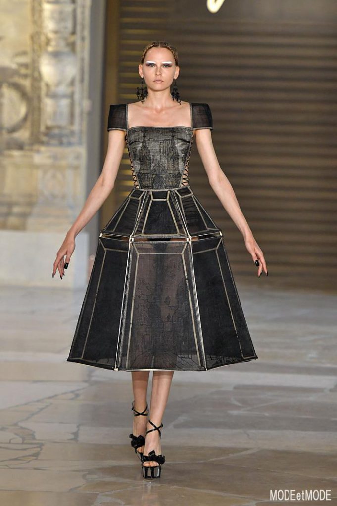 Guo Pei Haute Couture Paris Fall Winter 2018/19 Paris July 2018