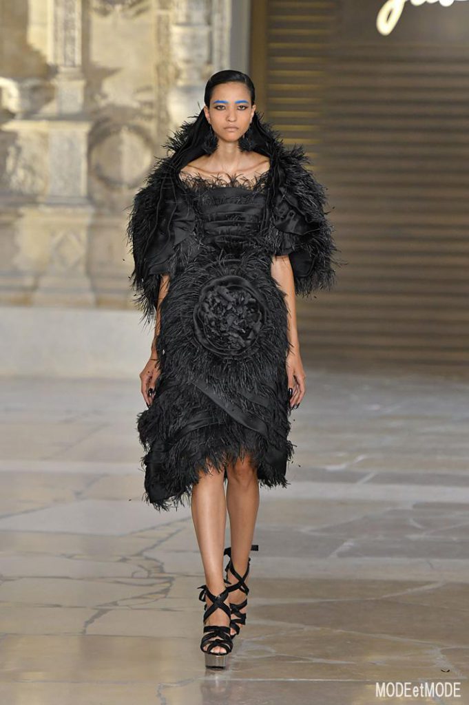 Guo Pei Haute Couture Paris Fall Winter 2018/19 Paris July 2018