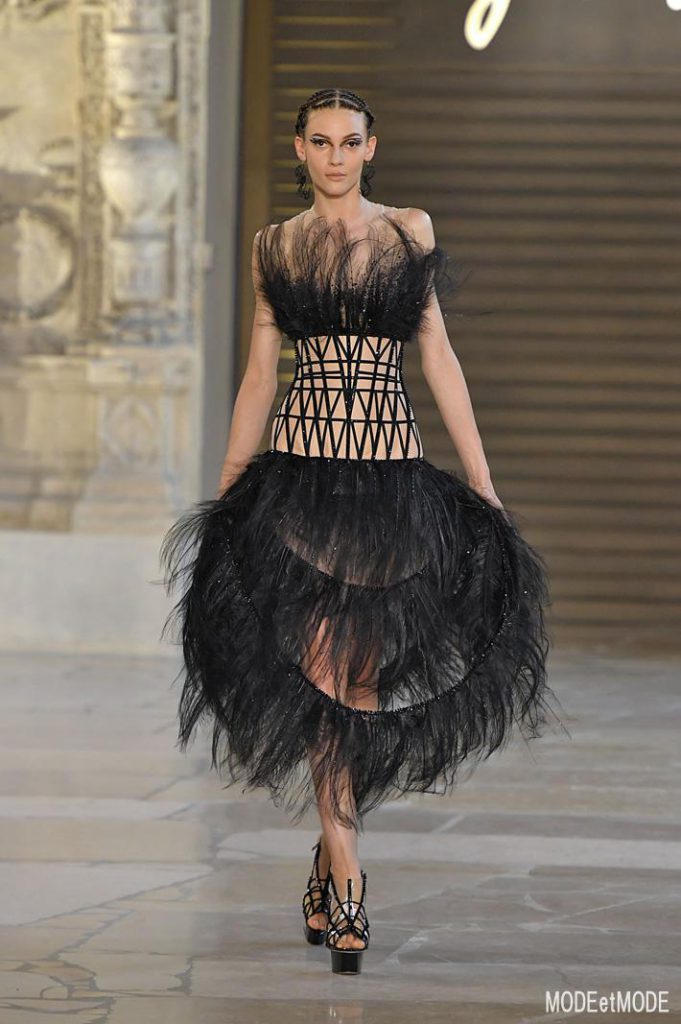 Guo Pei Haute Couture Paris Fall Winter 2018/19 Paris July 2018
