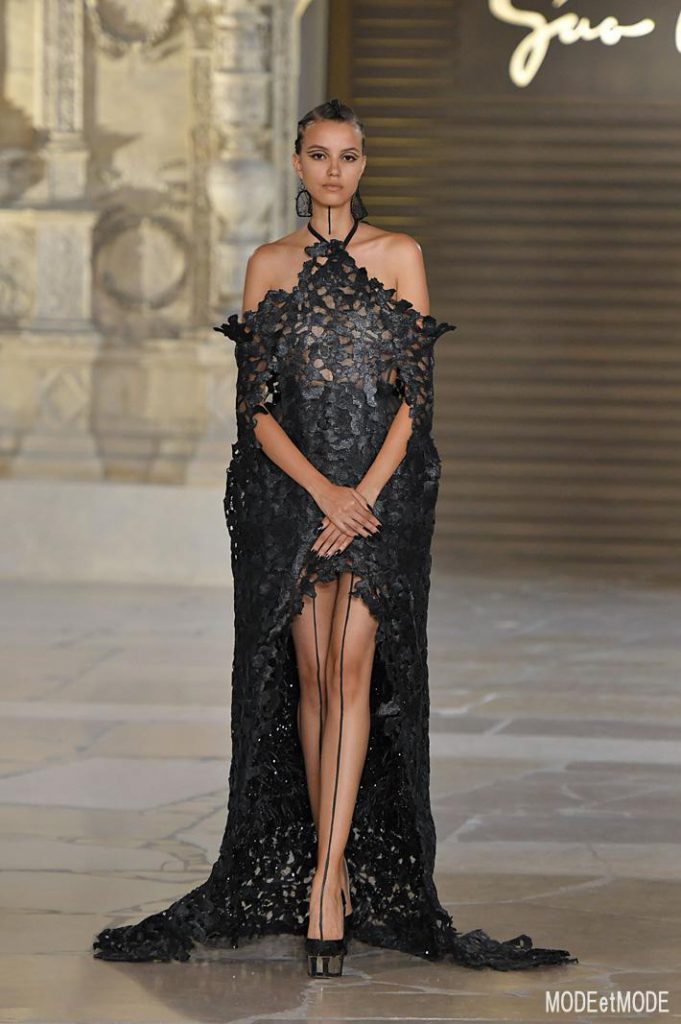 Guo Pei Haute Couture Paris Fall Winter 2018/19 Paris July 2018