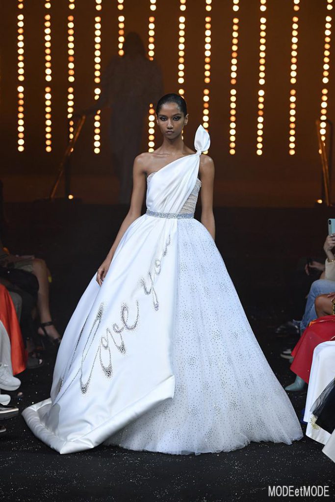 Viktor Rolf Haute Couture Paris Fall Winter 2018/19 Paris July 2018