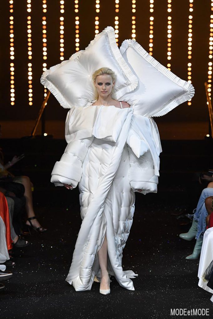 Viktor Rolf Haute Couture Paris Fall Winter 2018/19 Paris July 2018