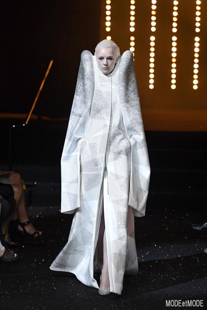 Viktor Rolf Haute Couture Paris Fall Winter 2018/19 Paris July 2018