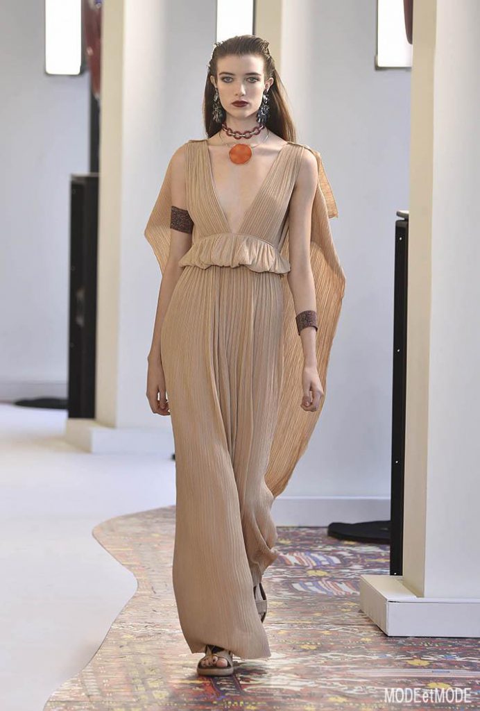 chloe_ss19_052