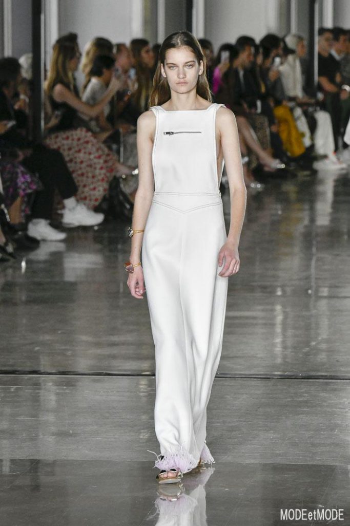 giambattista-valli_ss19_009