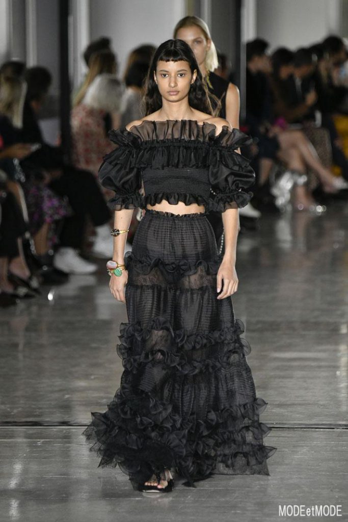 giambattista-valli_ss19_015