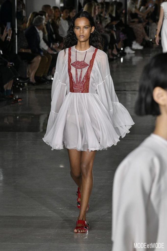 giambattista-valli_ss19_028