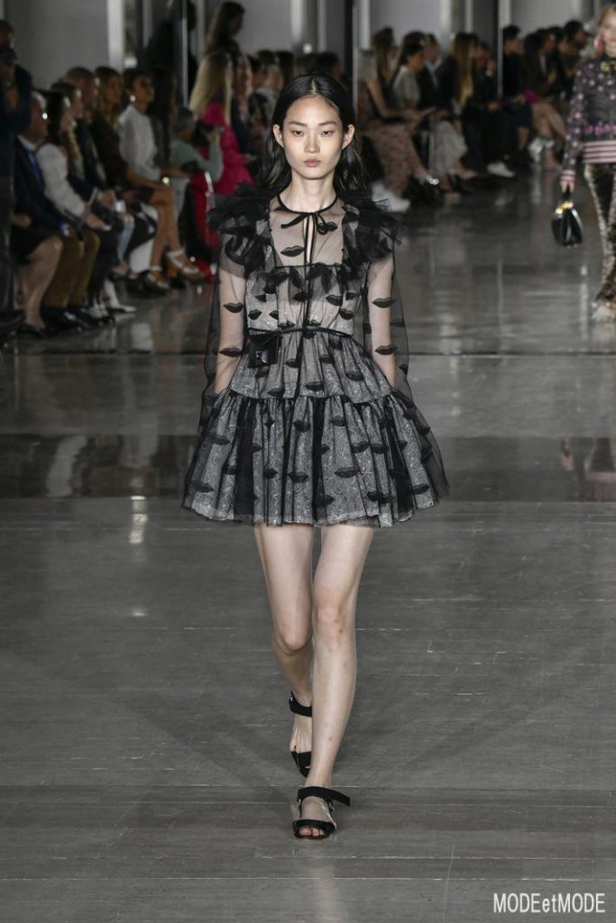 giambattista-valli_ss19_043