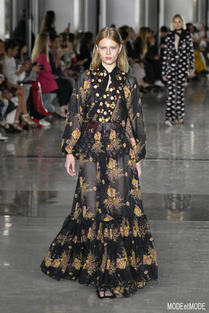 giambattista-valli_ss19_050