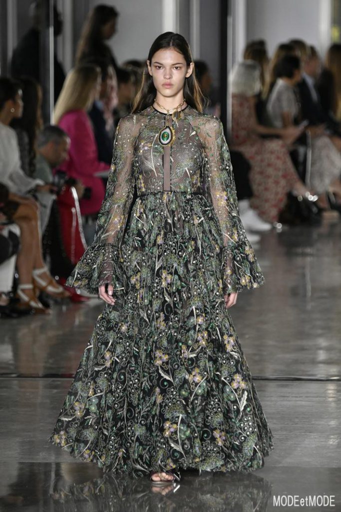 giambattista-valli_ss19_059