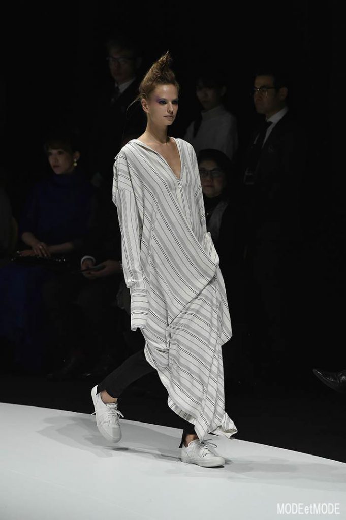 hiroko_koshino_ss19_009