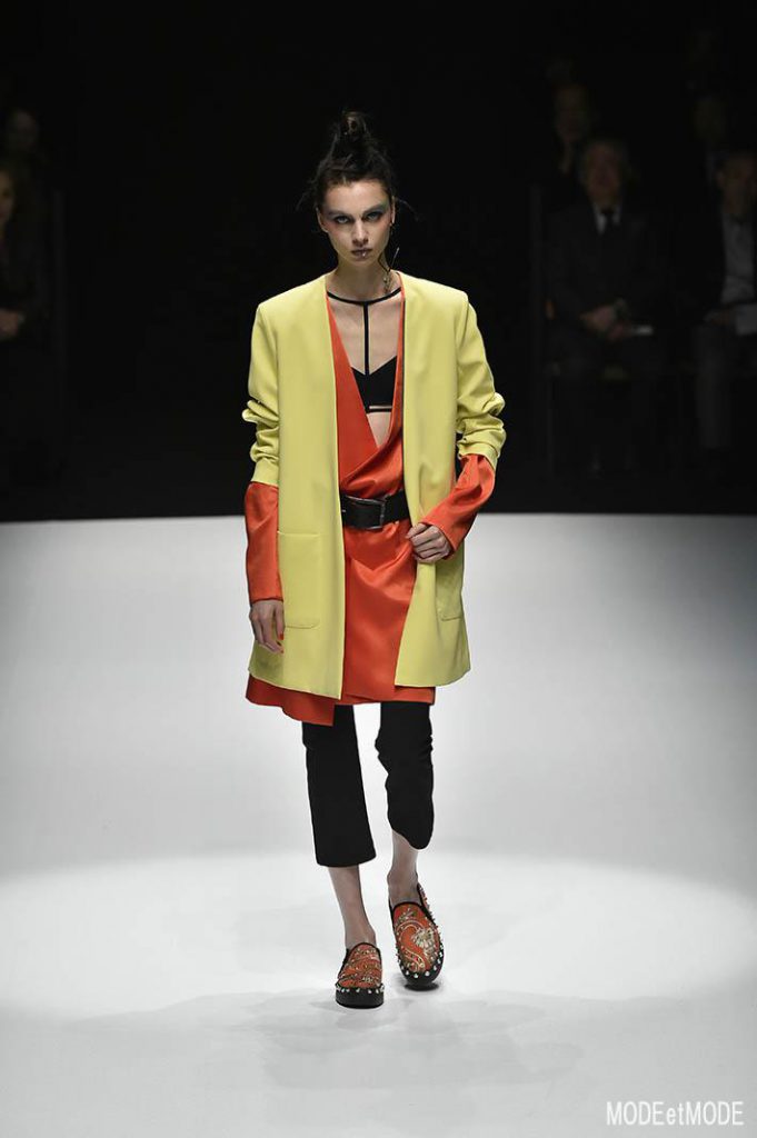 hiroko_koshino_ss19_010