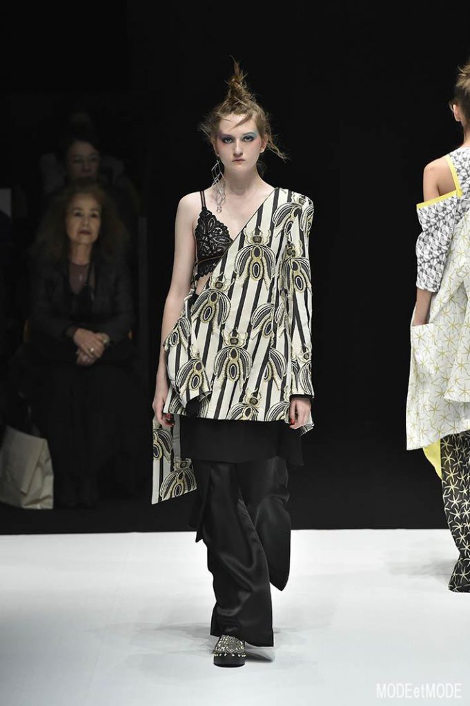 hiroko_koshino_ss19_018