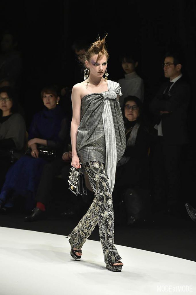 hiroko_koshino_ss19_033
