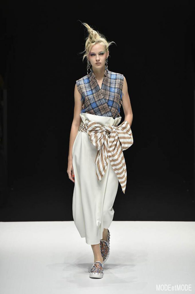 hiroko_koshino_ss19_036