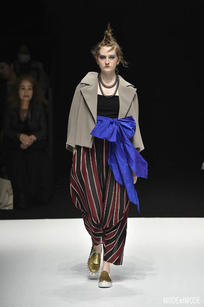 hiroko_koshino_ss19_037