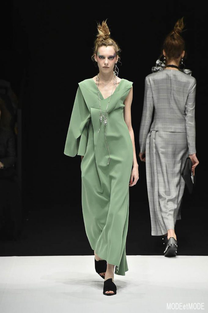 hiroko_koshino_ss19_042