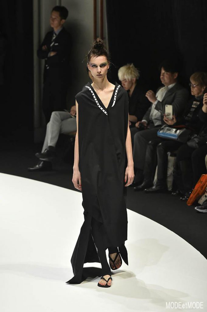 hiroko_koshino_ss19_051