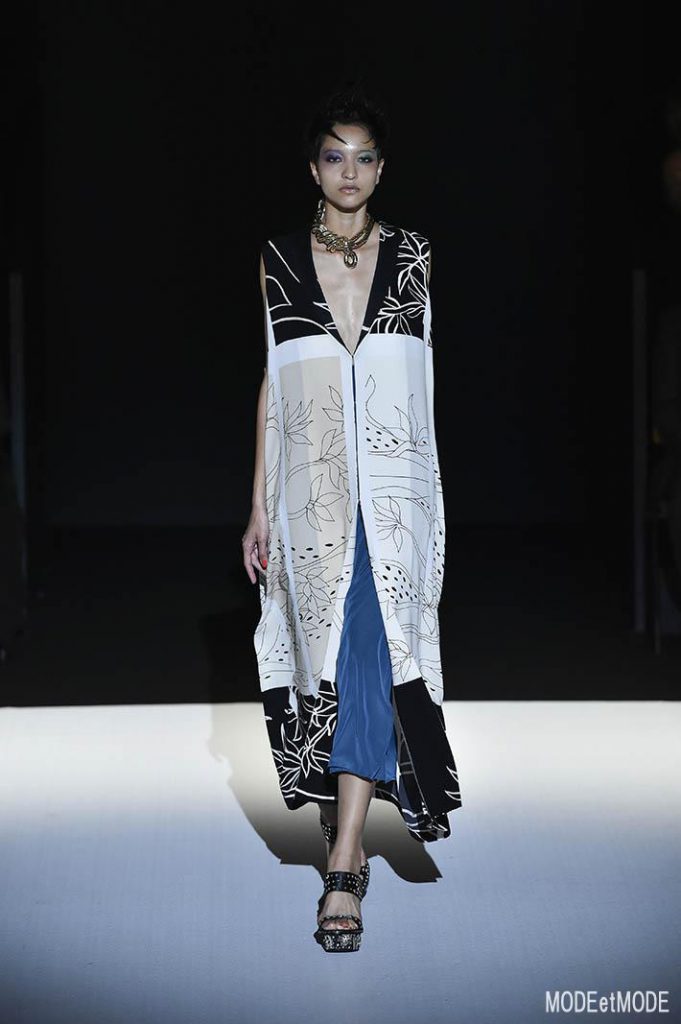 hiroko_koshino_ss19_067