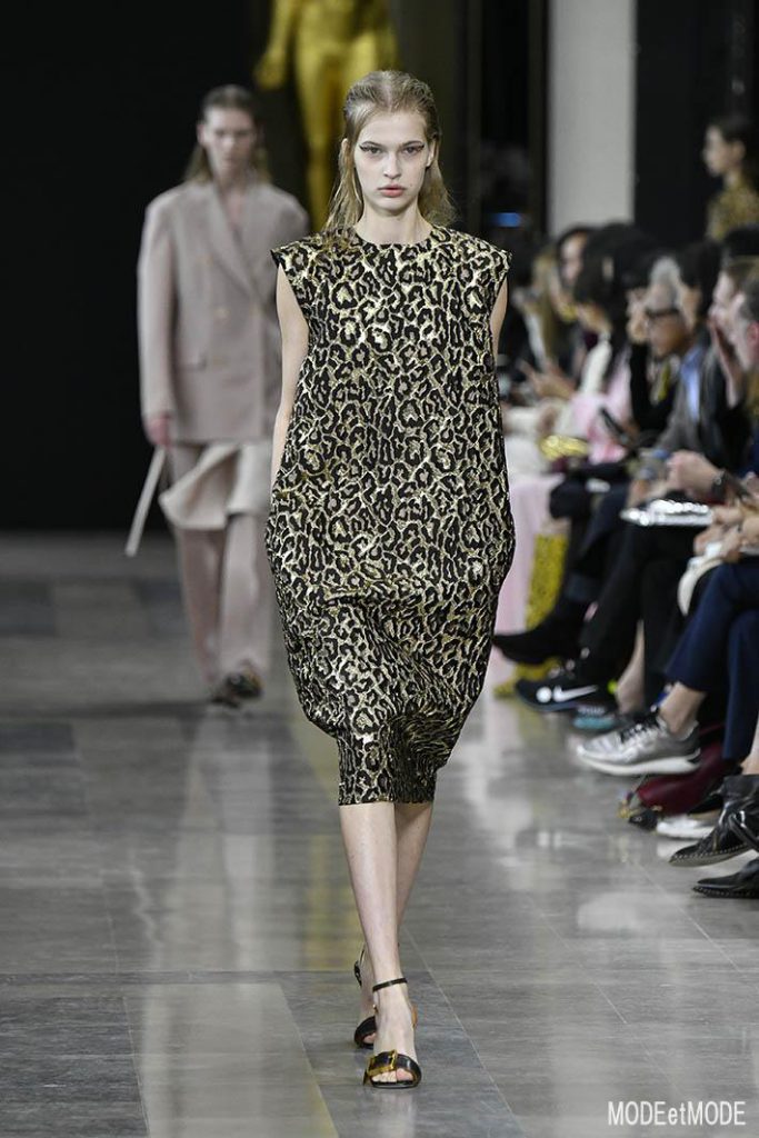 rochas_ss19_002