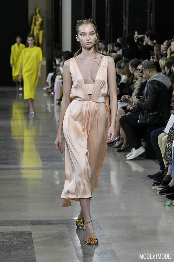rochas_ss19_011