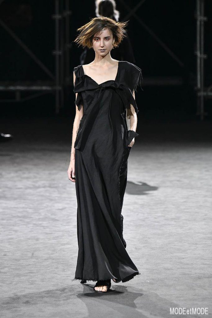 yohji_yamamoto_ss19_009