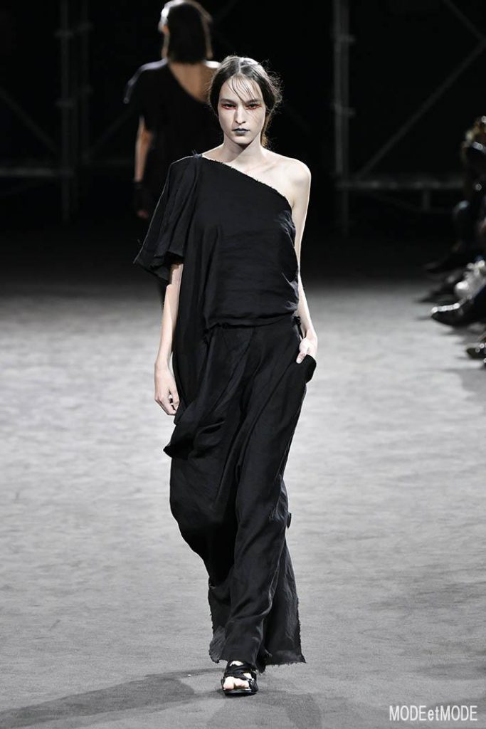 yohji_yamamoto_ss19_011