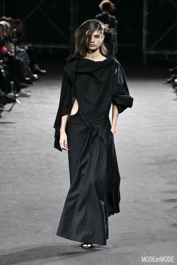 yohji_yamamoto_ss19_024