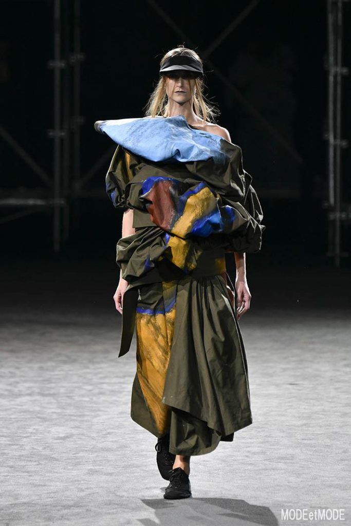 yohji_yamamoto_ss19_033