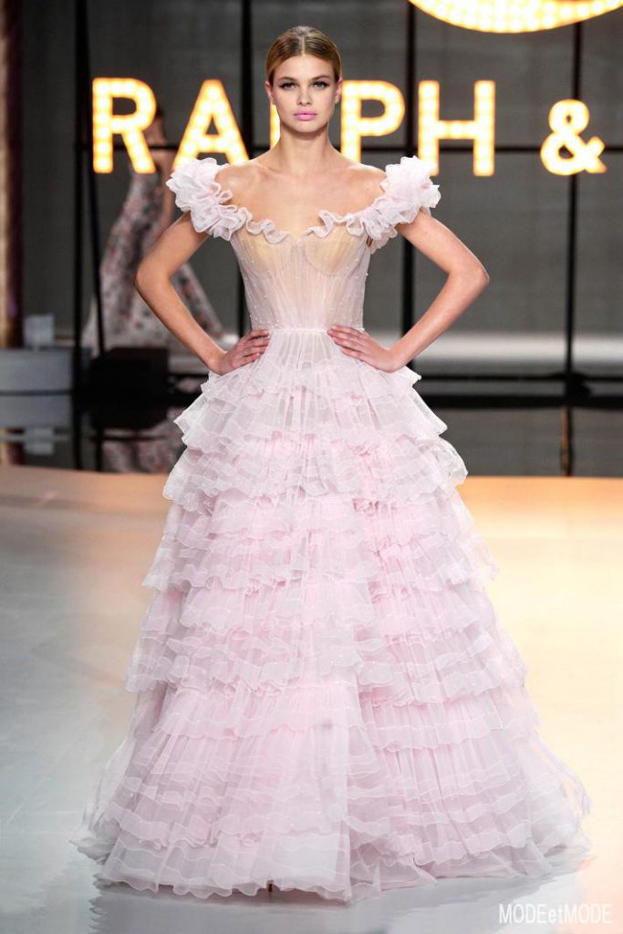 Ralph & Russo : Runway – Paris Fashion Week – Haute Couture Fall/Winter 2016-2017