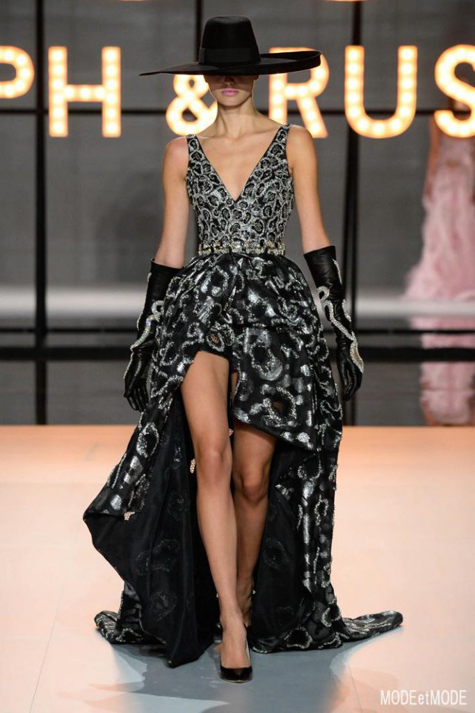 Ralph & Russo : Runway – Paris Fashion Week – Haute Couture Fall/Winter 2016-2017