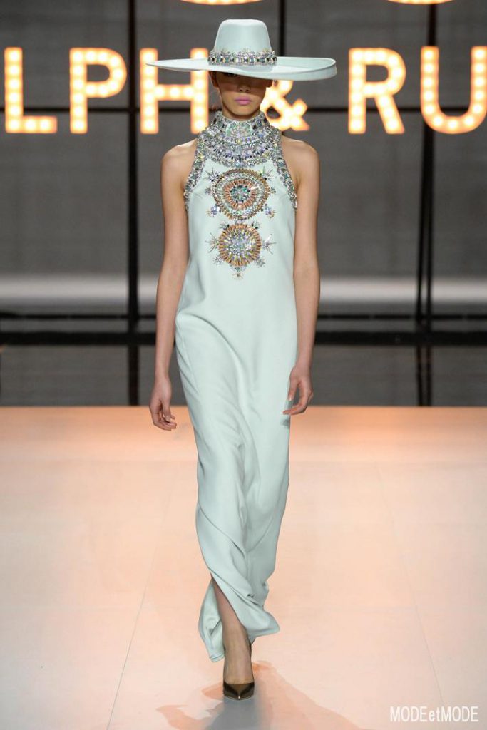 Ralph & Russo : Runway – Paris Fashion Week – Haute Couture Fall/Winter 2016-2017