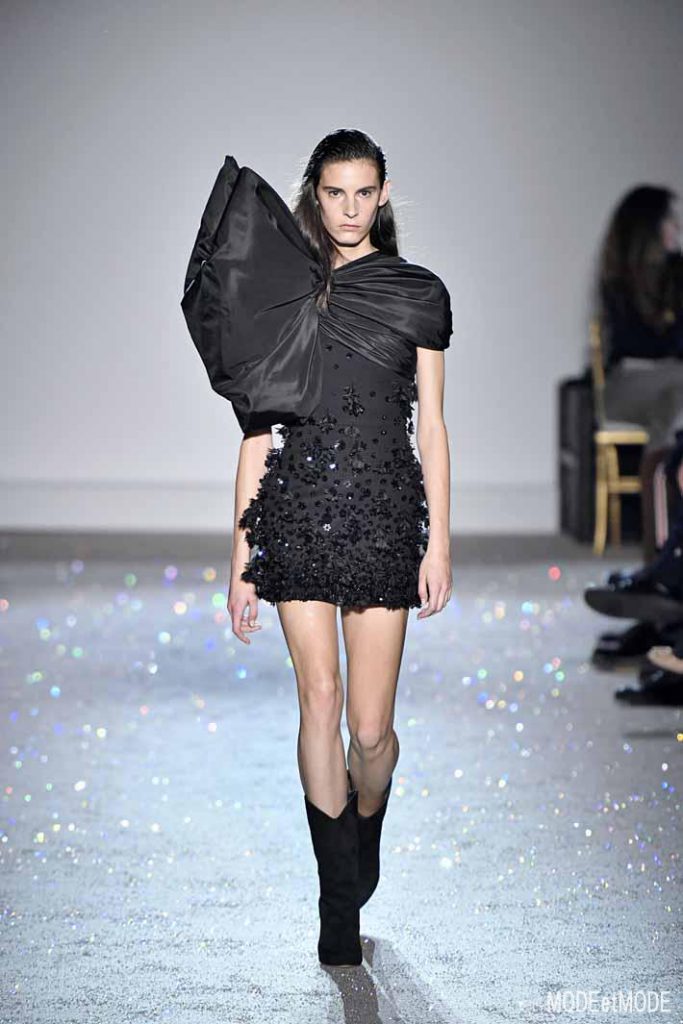 Giambattista Valli SS19 HC