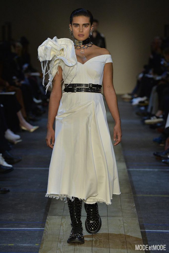 AMQ_aw19_023